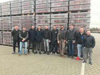 Op werkbezoek bij de Nibra dakpannen fabriek in Ammensleben