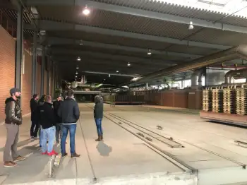 Op werkbezoek bij de Nibra dakpannen fabriek in Ammensleben