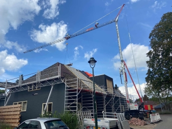In Odoorn dakpannen gelegd in opdracht voor Avitec In Odoorn dakpannen gelegd in opdracht voor Avitec