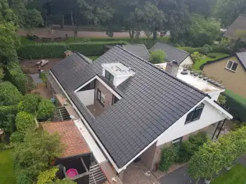 Dakvernieuwing Westerbork - Dakpannen vervangen door de Nelskamp Flachdachpan F-12-U Zuid dakpan