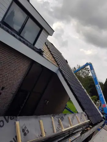 Dakvernieuwing Westerbork - Dakpannen vervangen door de Nelskamp Flachdachpan F-12-U Zuid dakpan