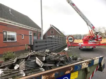 Dakvernieuwing Appingedam 100m2 dakpannen vervangen door Nelskamp F-12-U Flachdachpan F-12-U Zuid