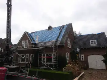 4 woningen in Assen voorzien van nieuwe Koramic vhv dakpannen