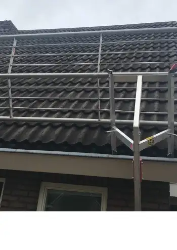 Meedhuizen dakpannen vervangen binnen 2 dagen