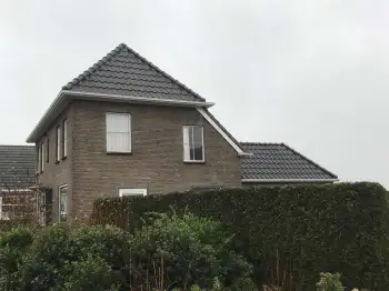 Nieuw weerdinge nieuwe pannen de Madura leikleur en een nieuw dakkapel geplaatst