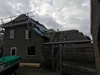 Nieuw weerdinge nieuwe pannen de Madura leikleur en een nieuw dakkapel geplaatst