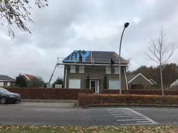 Nieuw weerdinge nieuwe pannen de Madura leikleur en een nieuw dakkapel geplaatst