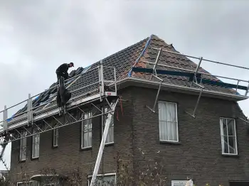 Nieuw weerdinge nieuwe pannen de Madura leikleur en een nieuw dakkapel geplaatst