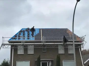 Nieuw weerdinge nieuwe pannen de Madura leikleur en een nieuw dakkapel geplaatst