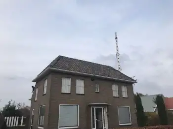 Nieuw weerdinge nieuwe pannen de Madura leikleur en een nieuw dakkapel geplaatst