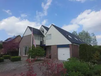 In Roden dakpannen vervangen vrijstaande woning met de F-12-U-serie van Nelskamp