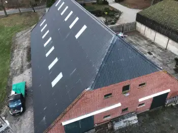 Dakpanvervanging heeft Nelskamp F12U dakpannen gelegd op boerderij in Ter Maars - Groningen