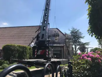 In Tynaarlo hebben we de dakpannen vervangen van een boerderij