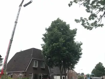 Nieuw dak met Wienerberger Madura wijnrood verglaasde dakpannen in Oude Pekla