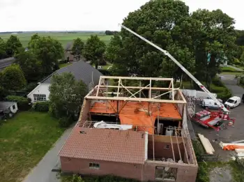 Nieuwe dakpannen leggen in samenwerking met Multibouw bv