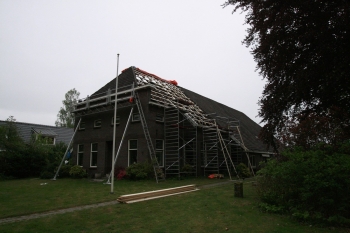 Dak renovatie van boerderij in Gasselternijveen Dak renovatie van boerderij in Gasselternijveen