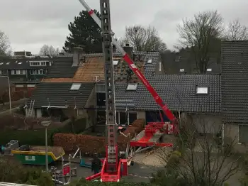 Een woonwijk in Haren collectief voorzien van nieuwe Nelskamp dakpannen