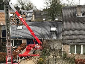 Een woonwijk in Haren collectief voorzien van nieuwe Nelskamp dakpannen
