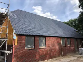 Nieuw-Buinen Boerderij voorzien van dakpanprofielplaten Speelman