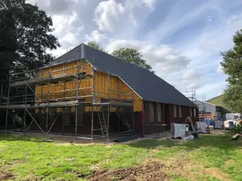 Nieuw-Buinen Boerderij voorzien van dakpanprofielplaten Speelman