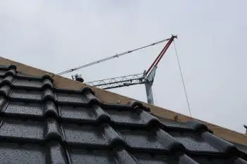 Koramic stormpanen leggen op jaren 30 woning in Stadskanaal