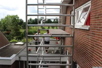 Koramic stormpanen leggen op jaren 30 woning in Stadskanaal