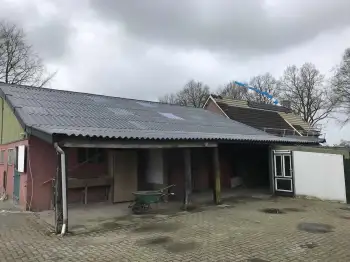 Zevenhuizen de dakpannen van de woning vervangen met Nelskamp H15