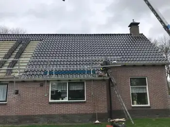 Zevenhuizen de dakpannen van de woning vervangen met Nelskamp H15