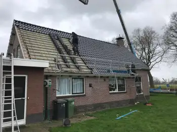 Zevenhuizen de dakpannen van de woning vervangen met Nelskamp H15