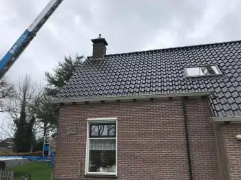 Zevenhuizen de dakpannen van de woning vervangen met Nelskamp H15