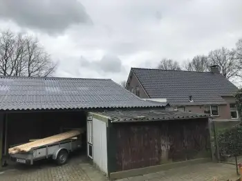 Zevenhuizen de dakpannen van de woning vervangen met Nelskamp H15