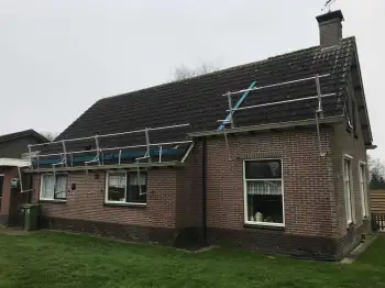 Zevenhuizen de dakpannen van de woning vervangen met Nelskamp H15
