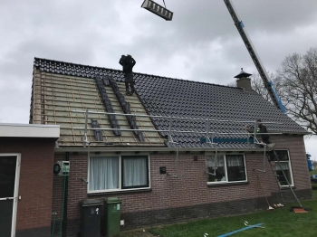 Zevenhuizen de dakpannen van de woning vervangen met Nelskamp H15 Zevenhuizen de dakpannen van de woning vervangen met Nelskamp H15