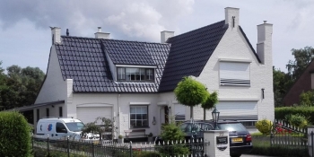 Zonne-energie prima, maar die lelijke panelen op het dak van je mooie woning? Het bedrijf ZEP heeft hier wat op bedacht: keramis Zonne-energie prima, maar die lelijke panelen op het dak van je mooie woning? Het bedrijf ZEP heeft hier wat op bedacht: keramis